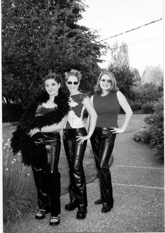 Illustration for article titled Trucker Hats, Pleather Pants, And MySpace Tees: Our Readers Model The Worst Fashion Trends Of The Decade